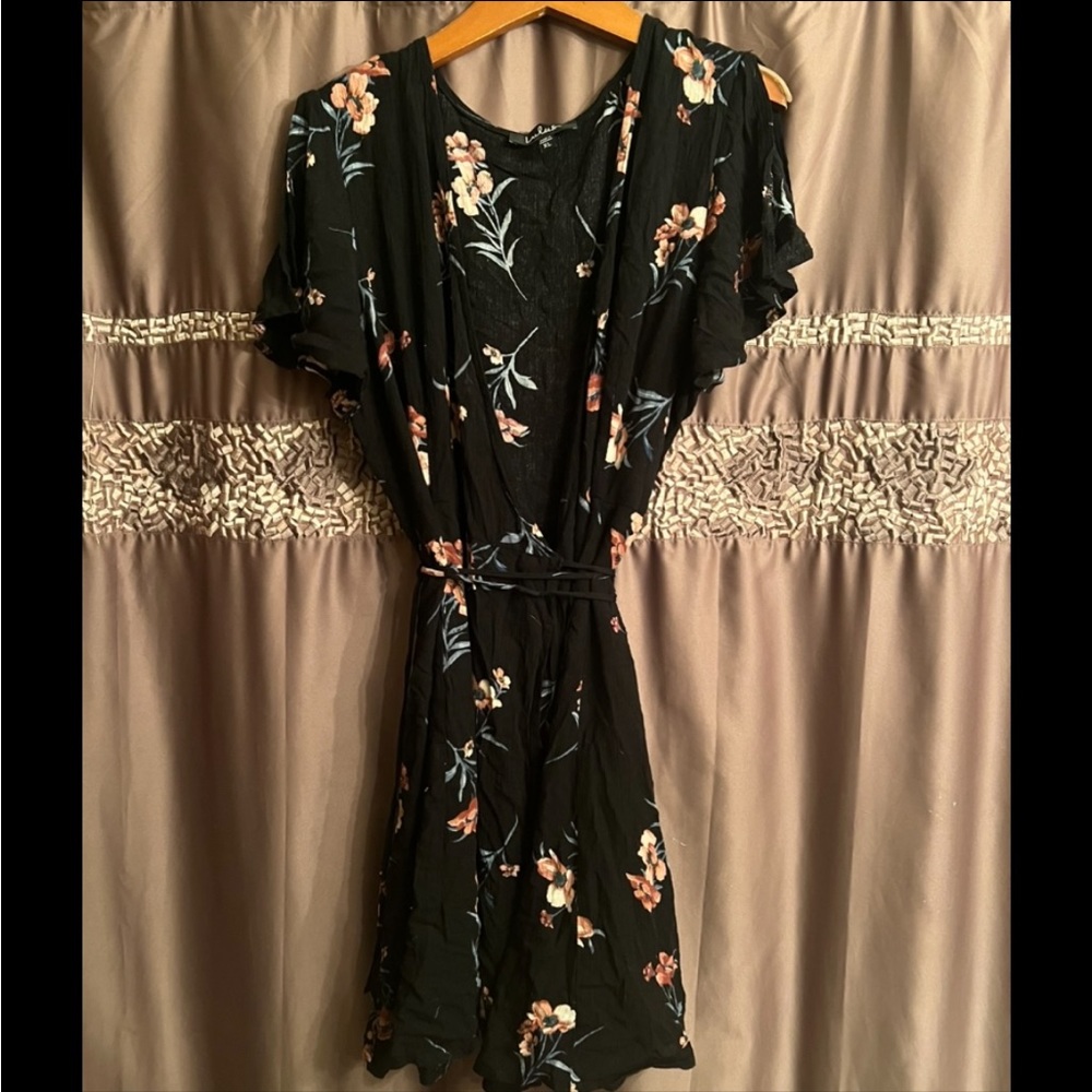 (2 Items For 1) Lulu’s Floral Dress & Wide Leg Jumper XL